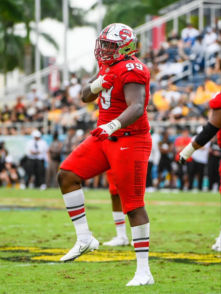 TwinCarnage's tweet image. Late night blessing. Blessed to receive an offer from Western Kentucky University @Jamar51Chaney @TheCribSouthFLA @TheRealCoachMoe @MohrRecruiting @larryblustein @On3Recruits @Rivals_Jeff @BALLERSCHOICE1 @_MNVikings