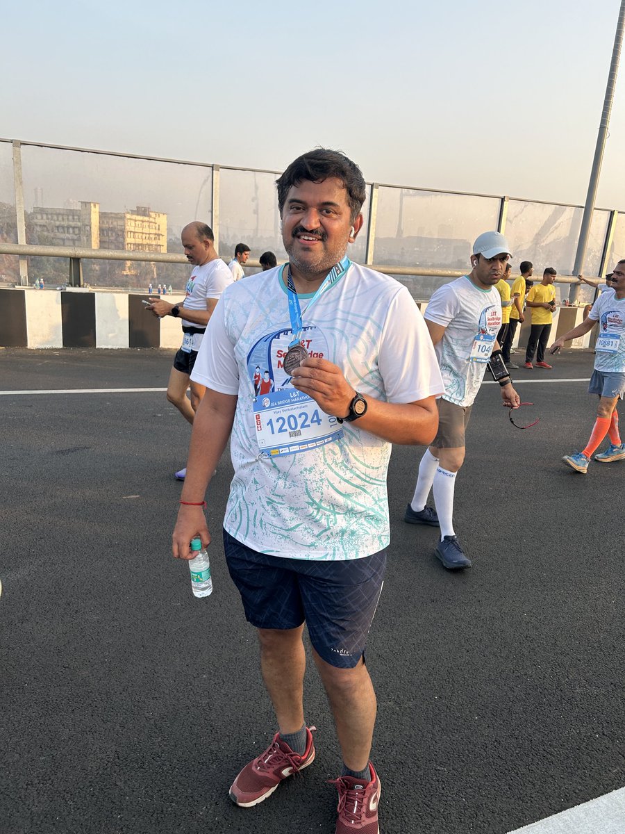 c_vijay15's tweet photo. #lntseabridgemarathon #engineerthechange #marathon been there done that. Part of first ever marathon on the iconic Atal Setu #MTHL @LnTTechservices very well organised https://t.co/cKB1XqEmMQ