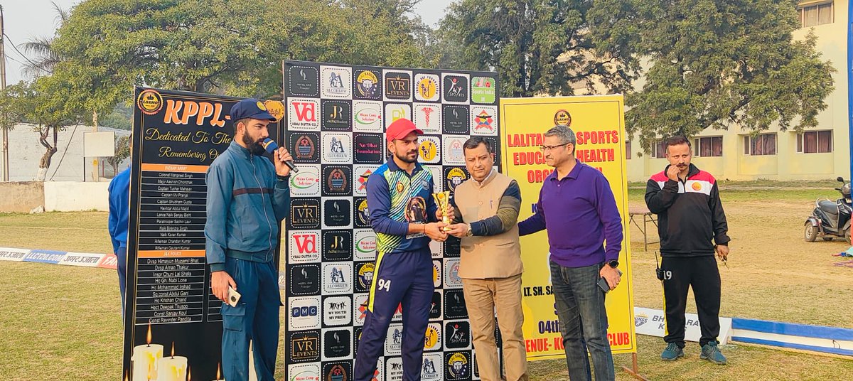 RisingKashmir's tweet photo. #KPPLEdition-4: #Sushant dazzles with #willow, Somil sparkles as Tridents CC, #AceClub register #wins

https://t.co/C3g3mKKzkc https://t.co/NP89XyA07r
