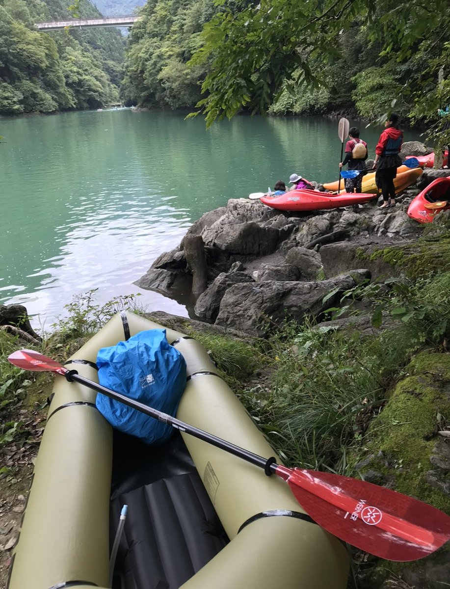 川下りでも自転車でもなくハイク。パックラフトした白丸湖の湖底を見に降りてみた。水の下の地形を確認
※同じエリアだけど、同じ場所の写真じゃない