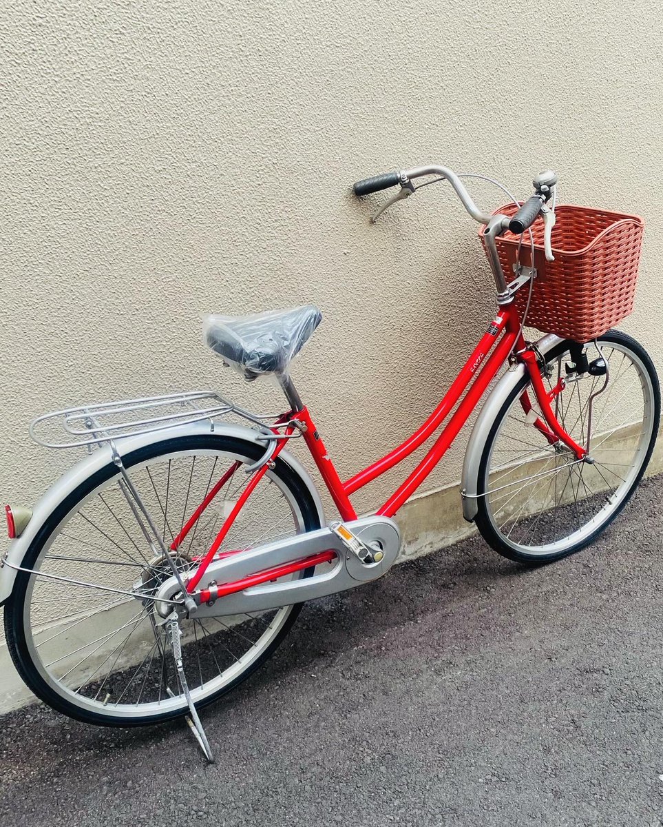 amigosbikes's tweet photo. 中古自転車完成！

26インチの普通のママチャリ
ハンドルはステンレス製

後ろタイヤ
前ブレーキゴム
前後ブレーキワイヤー
ライト
後ろカギ
以上、新品に交換済み

9500円＋消費税5%
宜しくデス！

#中古自転車
#ママチャリ
#アミーゴス
#大阪中古自転車 https://t.co/91Fpq1faHG