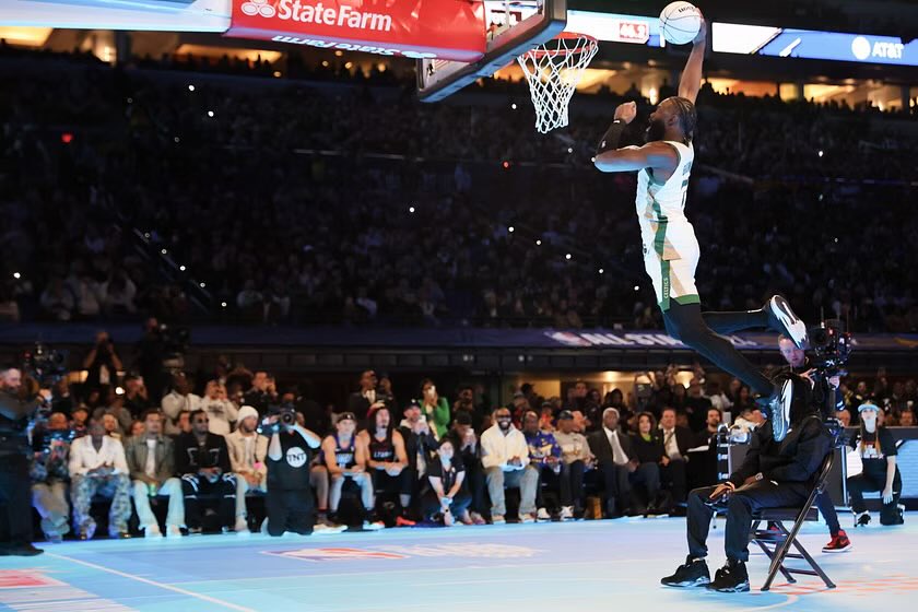 ApexJones22's tweet image. Real talk, I had no idea who the #DunkContest participants were until right before it started. I almost feel ashamed. 

Big shout to Jaylen Brown, owner of the richest contract in nba history, for goin out and competing.