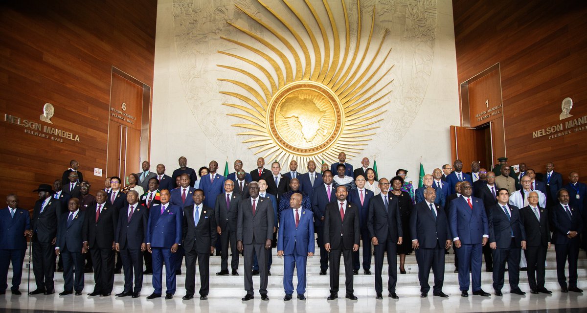 MLBara_LO's tweet photo. Il y’a un Président qui n’a pas osé se pointer à la Trente Septième Session Ordinaire de la Conférence de l’Union Africaine (17 et 18 février 2024).

Déchéance ! 

Un prestige et une image qui se déconstruisent dans le temps additionnel.

#BaraLO #FreeSenegal https://t.co/Qe9xemU0W7
