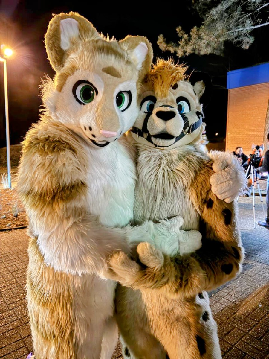 big hugs for the <a href="/littlecheetah_/">Litchee</a> 

📸 <a href="/Caribumms/">NikkiBou 🔜 Megaplex</a>
