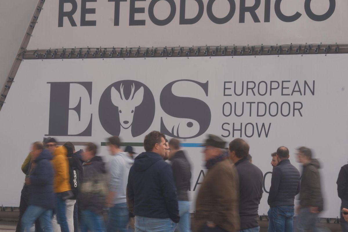 Questo weekend #veronafiere ospita la 3ª edizione di #EOS - European Outdoor Show. Tutto per caccia, #pesca, tiro sportivo e #nautica in un unico evento che conta 4 padiglioni, 676 aziende (20% estere da 40 nazioni). Leggi ➡️ bit.ly/eos-24