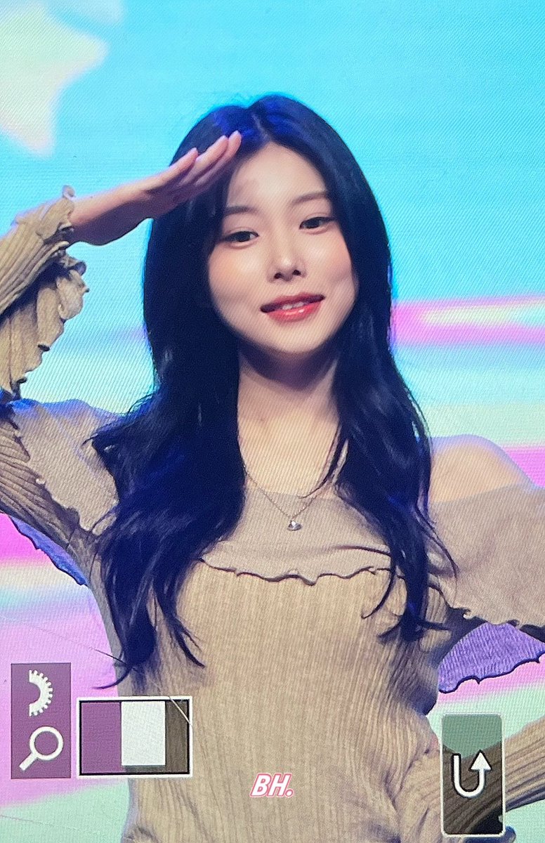 BH705's tweet image. 240218 TAIWAN 팬미팅 1부 #강혜원 

오늘 유독 공주님같으세요

#HYEWON #KangHyewon #カンヘウォン
@hyemu_official