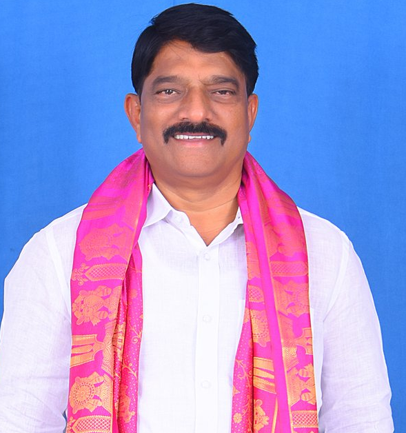 UttarandhraNow's tweet photo. రానున్న శాసనసభ ఎన్నికల్లో గుంతకల్లు అసెంబ్లీ బరిలో బీజేపీ జిల్లా అధ్యక్షులు సంధిరెడ్డి శ్రీనివాసులు అభ్యర్థిగా పోటీలో ఉండనునట్టు సమాచారం.

#APPolls #Guntakal #BJP #UANow https://t.co/34k4BV79rw