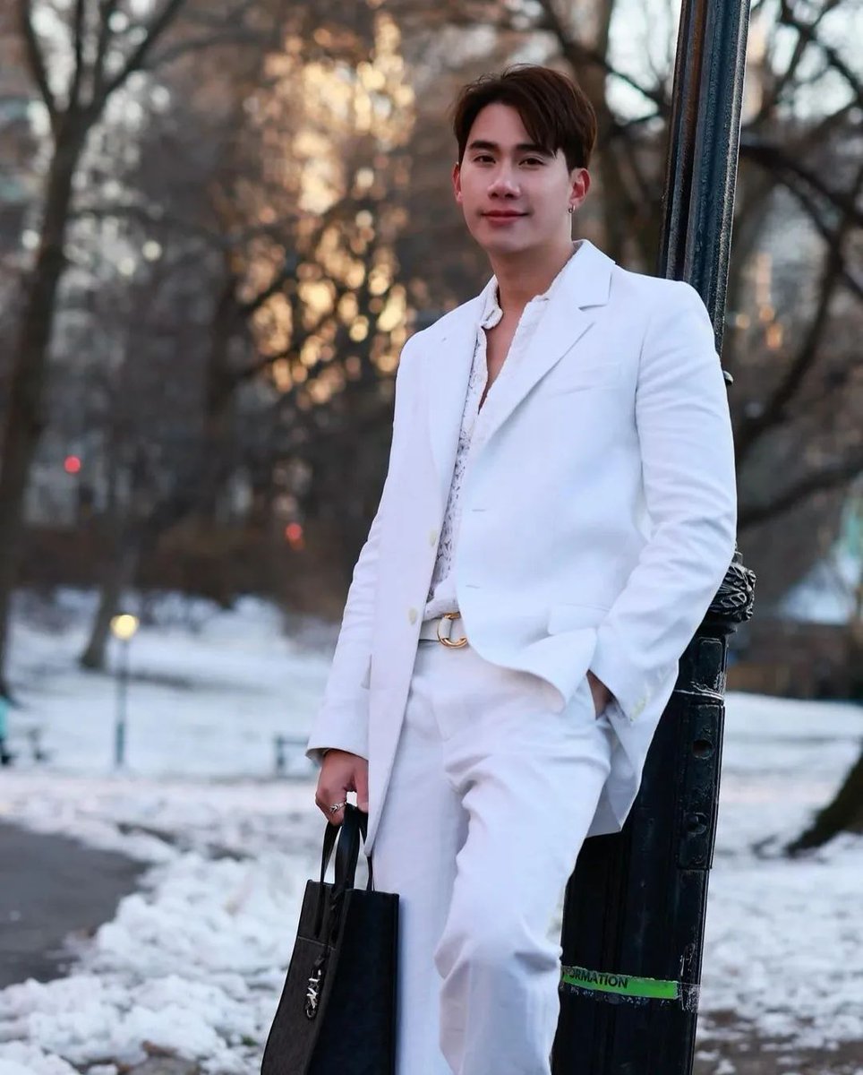 libratulpakorn's tweet photo. White Prince Tul💙

@octotul 
#tulpakorn #octotul #tul https://t.co/c6Ktv99P5h