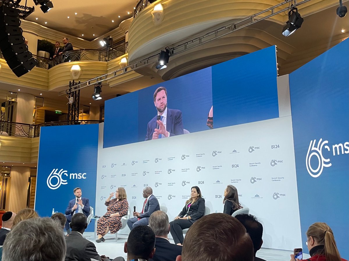 Important nuance from @JDVance1 at the #MSC2024: Even if congress passes its next support package for 🇺🇦 this will not fundamentally change the reality on the battlefield. 🇺🇸 and 🇪🇺 just don’t produce enough munitions.