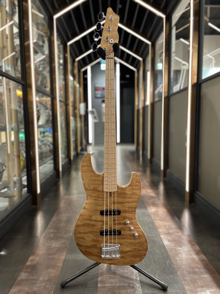 grandeybass_tyo's tweet photo. 【商品情報】
#SAITOGuitars
S-420b Ash (虎斑/M)
#NAMM2024 で発表された純国産モデル‼
「ブラスパウダー」を塗装に使用した華やかなルックスが魅力♪サイドポジションには #Luminlay を採用しておりライブでも即戦力としてお使い頂けます🔥
🔻商品詳細はコチラ🔻
https://t.co/OFJQxyPzyd https://t.co/PUzSmukxCP