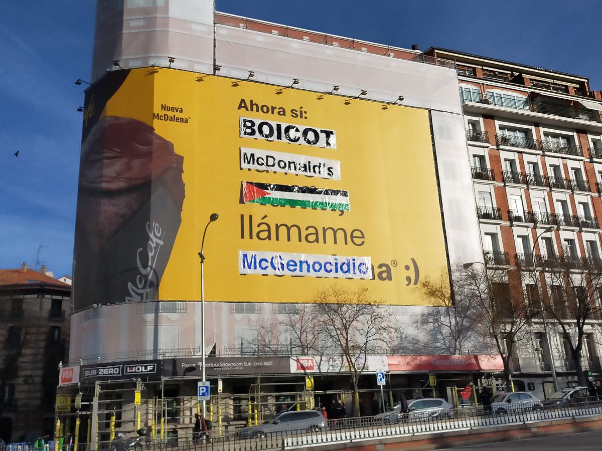 Ahora en Madrid 👇 👇

“McGenocidio”: intervienen una lona gigante para pedir el boicot a McDonald’s

⚫️  #Boicot
🔴  #Desinversiones
🟢  #Sanciones     
 elsaltodiario.com/ocupacion-isra… vía @elsaltodiario