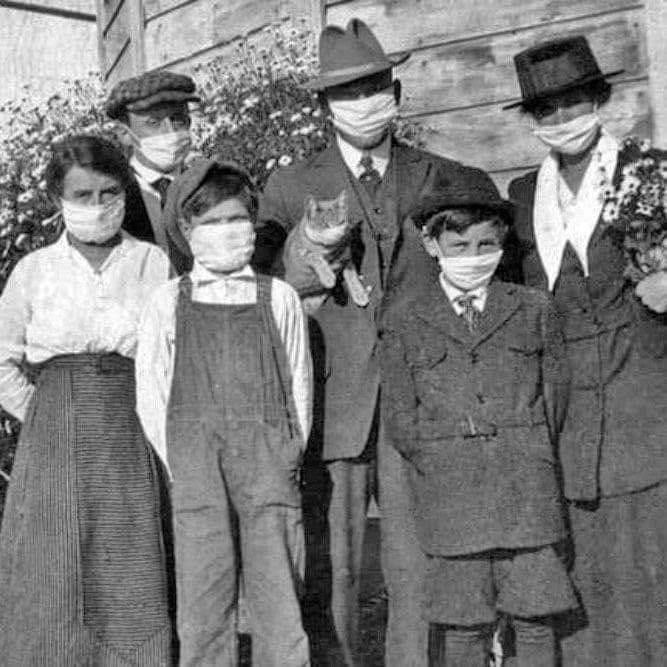 A family portrait during the Spanish Flu, 1918.