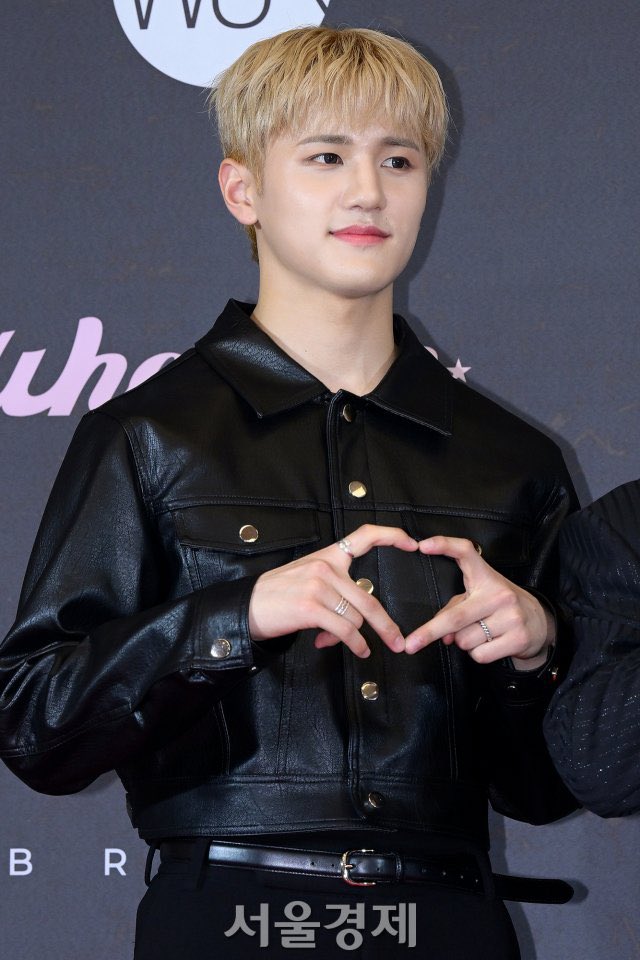 GGm9RThWEAAiN7v?format=jpg&name=medium