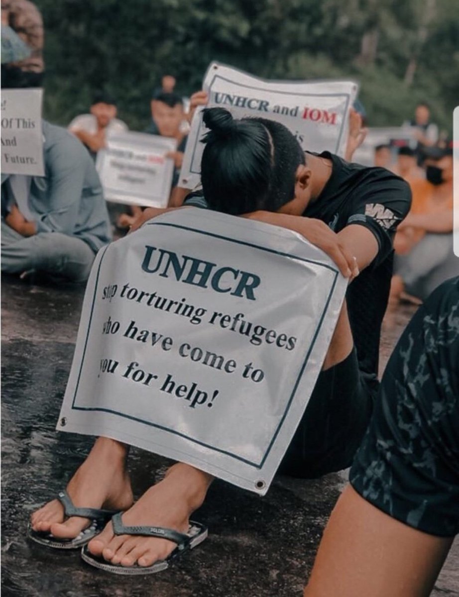 Ali79723059's tweet photo. Indonesia struggles with a refugee crisis, leaving many in limbo without a clear future. Limited resources and international complexities complicate efforts to address the plight of these displaced individuals.
#End12YearsInLimbo_Indonesia https://t.co/WC253FRdcc