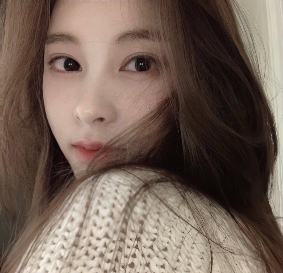 shinnnarin's tweet photo. 👸🏻🤳🏻

#나린 #신나린 https://t.co/BGYTOwLH5y