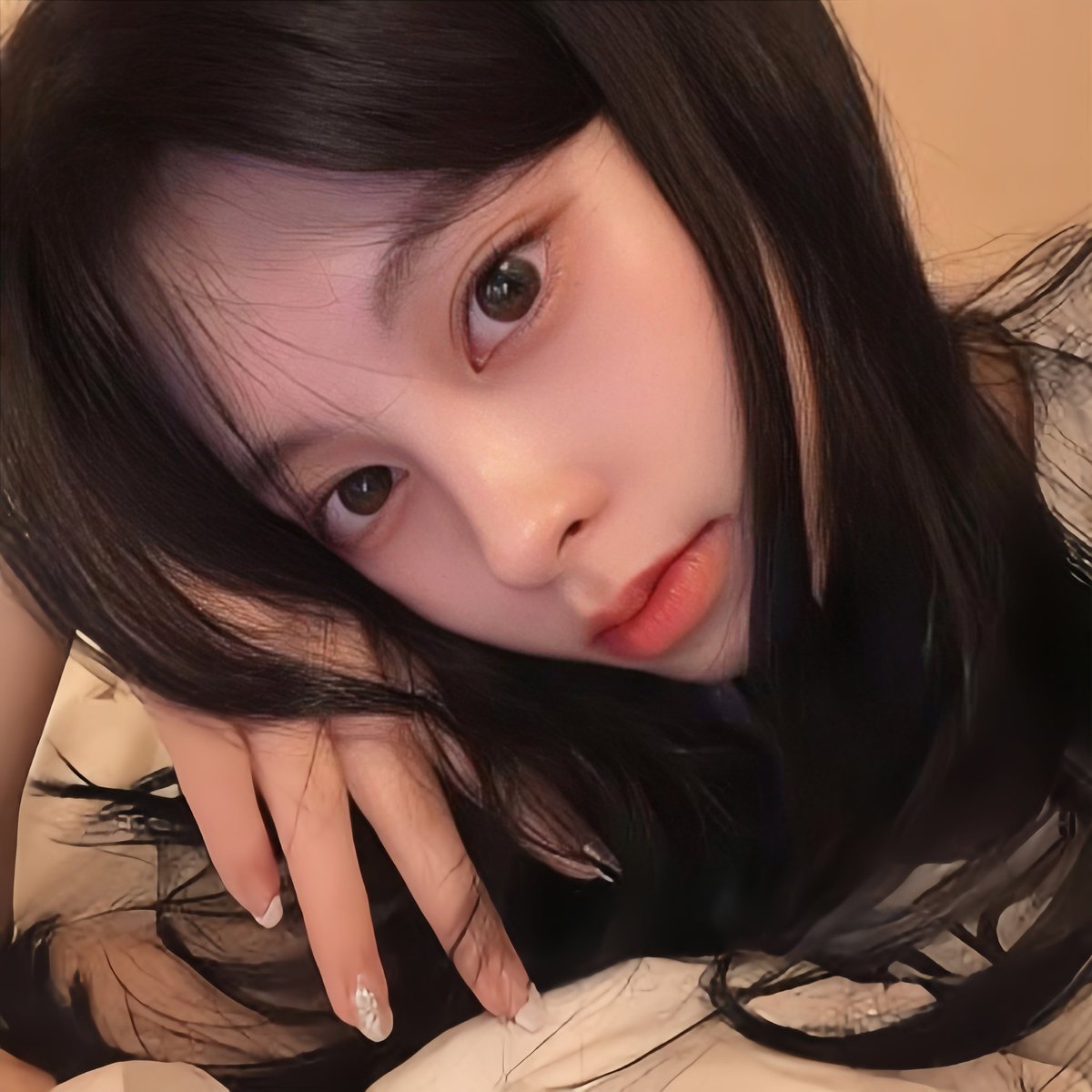 shinnnarin's tweet photo. 👸🏻🤳🏻

#나린 #신나린 https://t.co/BGYTOwLH5y