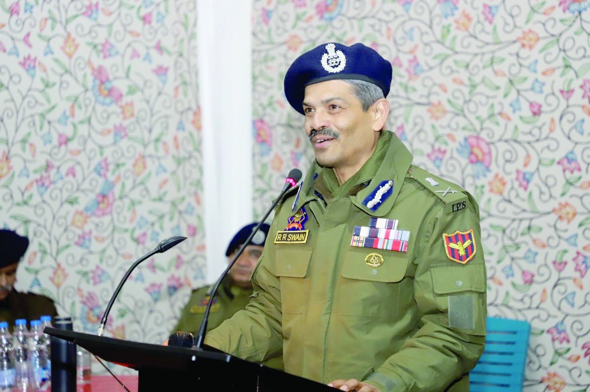 RisingKashmir's tweet image. #Collaborativeapproach key in combatting #terrorism &amp;amp; #drugmenace: #DGPSwain 

@JmuKmrPolice @KashmirPolice

risingkashmir.com/collaborative-…