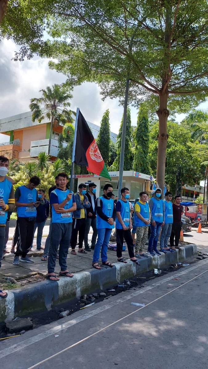 #End12YearsInLimbo_Indonesian
Why thousands of Hazara refugees are not resettle to the resettlement countries??
@Prabowo Subianto <a href="/Ganjar/">Ganjar fatahilah</a> Pranowo