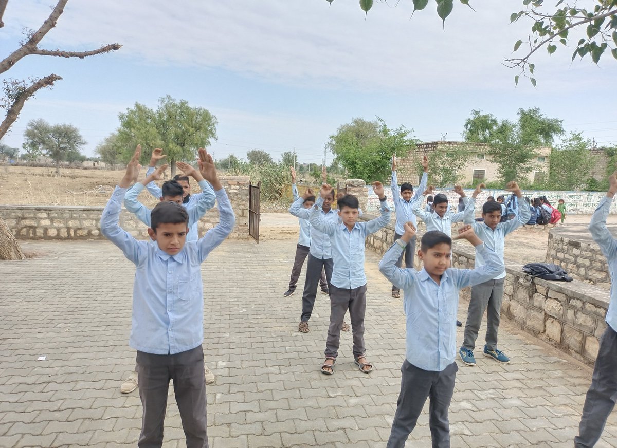 प्रधानमंत्री जी की आयुष्मान भारत योजना के अंतर्गत एनएचएम में आयुष्मान आरोग्य मंदिरों पर कार्यरत 7000 CHO को नियमित कर सरकार लोकसभा चुनावो से पहले नियमितिकरण का तोहफा दे
#CHO_को_नियमित_करो 
<a href="/BhajanlalBjp/">Bhajanlal Sharma</a> ,<a href="/GajendraKhimsar/">Gajendra Singh Khimsar</a> ,<a href="/DrKirodilalBJP/">Dr. Kirodi Lal Meena</a> ,<a href="/SachinPilot/">Sachin Pilot</a> ,<a href="/hanumanbeniwal/">HANUMAN BENIWAL</a>