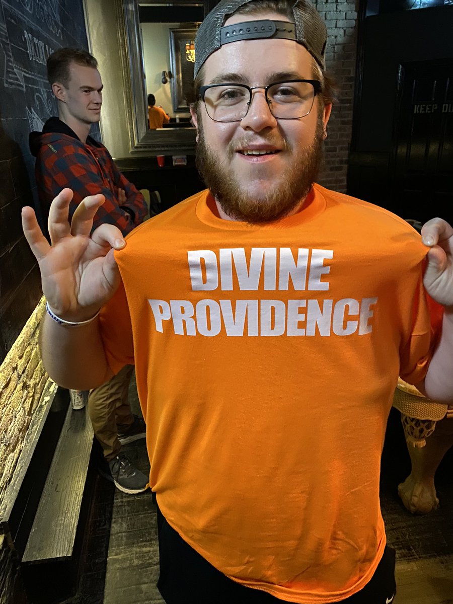 Repped #DivineProvidence at Kelly’s tonight. Unfortunate result but wow I love the Big East! @BlueDemonDegen 

#scomons

Thank you!