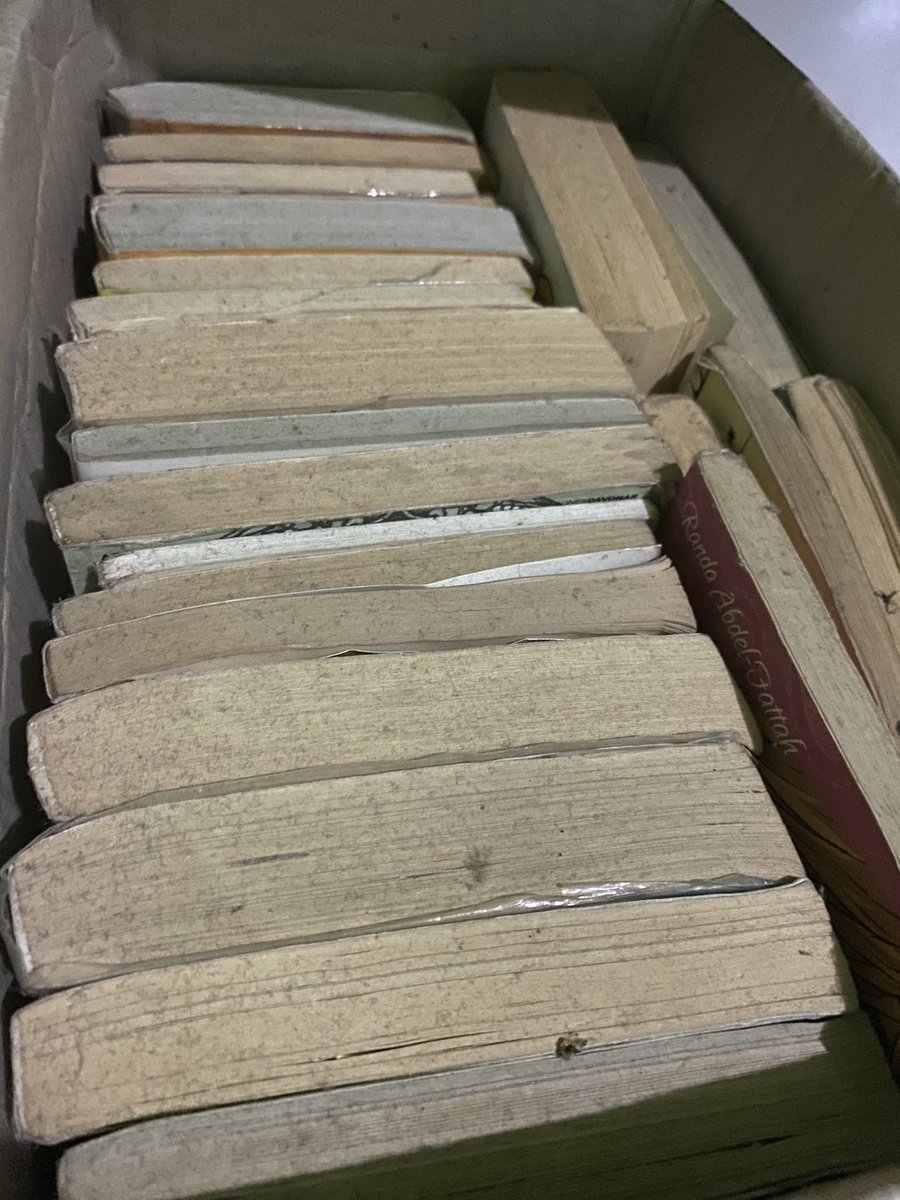 ini novel kalo dijual semua laku berapa ya