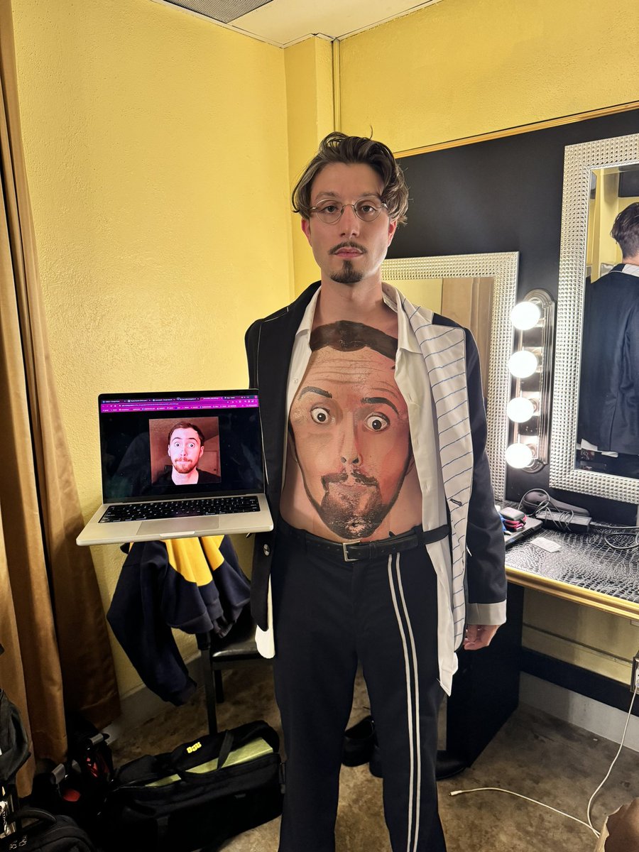 bbnomula's tweet photo. i mean business @Asmongold https://t.co/5f06MNJ3t9