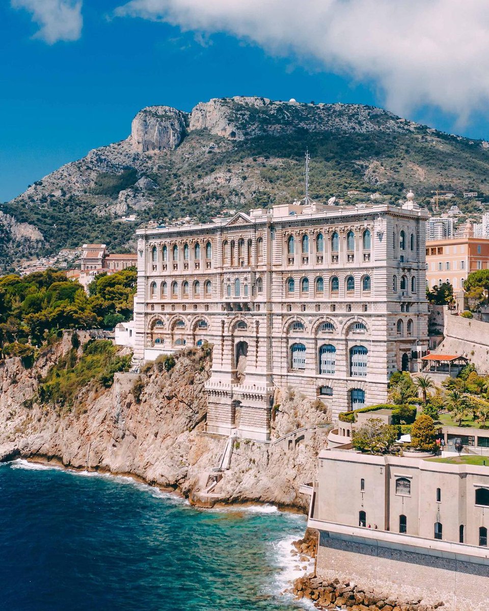 Monaco 🇲🇨

Perched dramatically on the cliffside of Monaco-Ville, the Oceanographic Museum of Monaco building showcases a French neoclassical design while offering breathtaking views of the Mediterranean Sea.

📸 beemflights