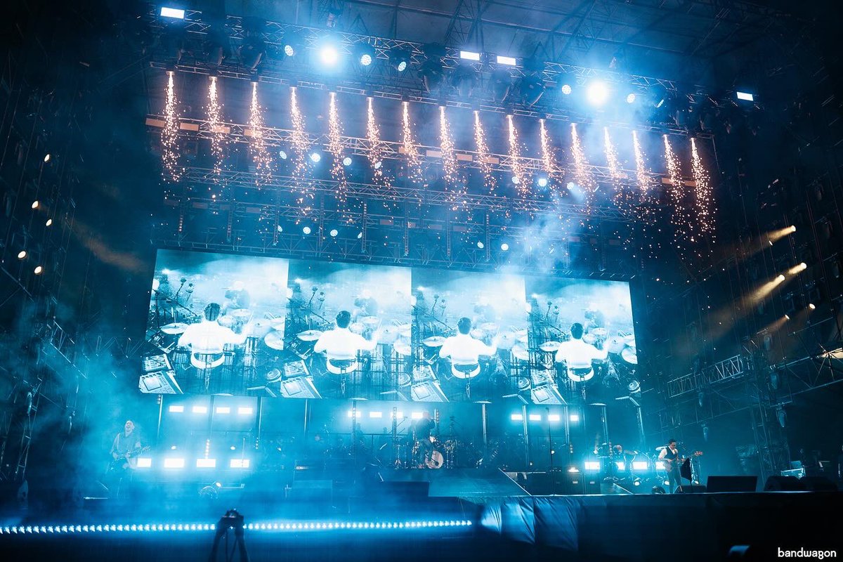 BandwagonAsia's tweet photo. Filipino rock band Rivermaya’s “classic lineup” takes the stage together for the first time in decades.
Photography by Iya Forbes
Full story up soon on https://t.co/edTPgKwsgD
#Rivermaya #RivermayaTheReunion #Bamboo #RicoBlanco #NathanAzarcon #MarkEscueta https://t.co/XyVpQwvVXN
