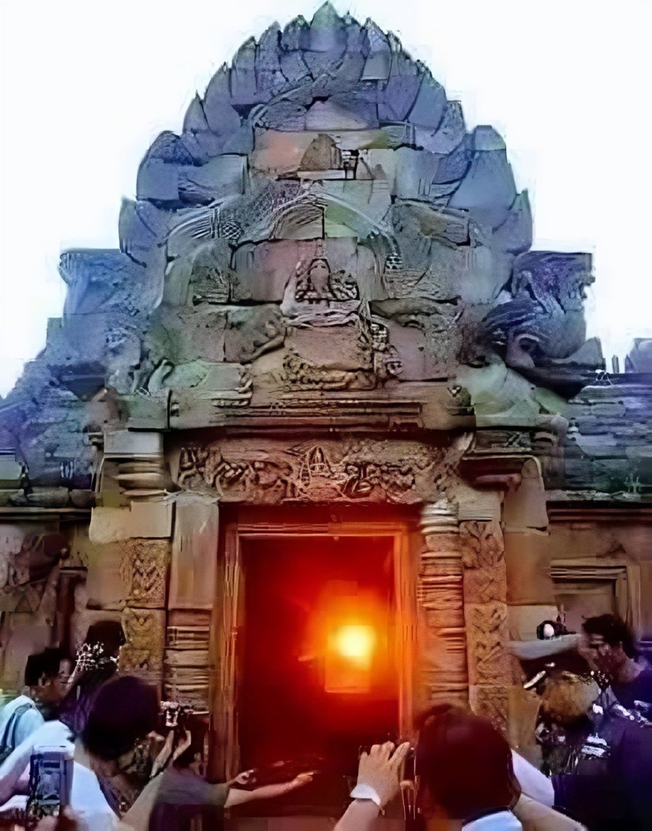 Beauty of the Sun passing through the exact center of the Bhagwan Vishnu Mandir, Angkor Wat💖
#LnTSeaBridgeMarathon
#न_जन्मा_न_मरा
#KamalNath
#OneStopSolution
#CelebratedAcrossGlobe
#IsupportVandanaSingh
#INDvsENG #UFC298 #farmerprotests2024 #HBDAnupamaParameswaran #UPPoliceexam