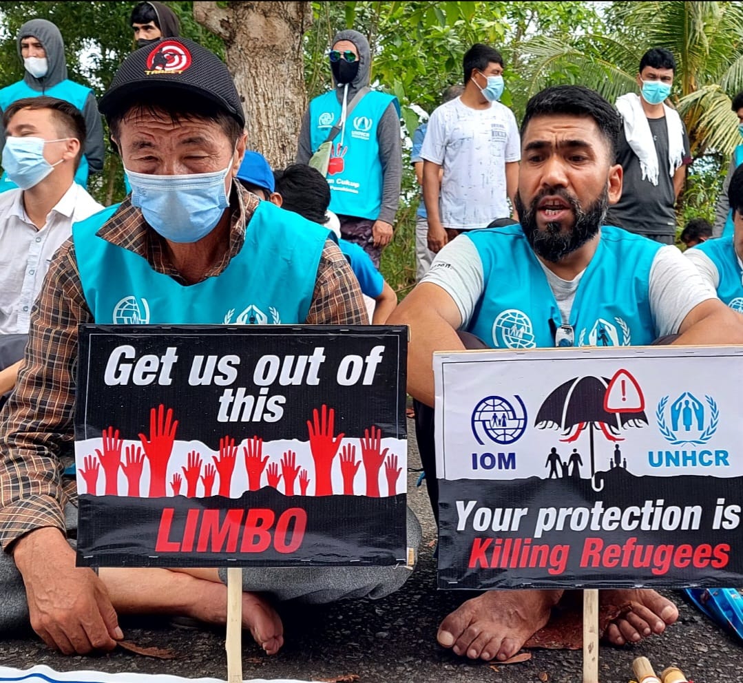 #End12YearsInLimbo_Indonesia
پناهندگان افغانستانی که یک دهه با بی سرنوشتی مطلق در برزخ اندونزی به سر می برند از هیچ گونه حق و حقوق انسانی برخوردار نیستند لطفاً این پناهندگان را دریابید