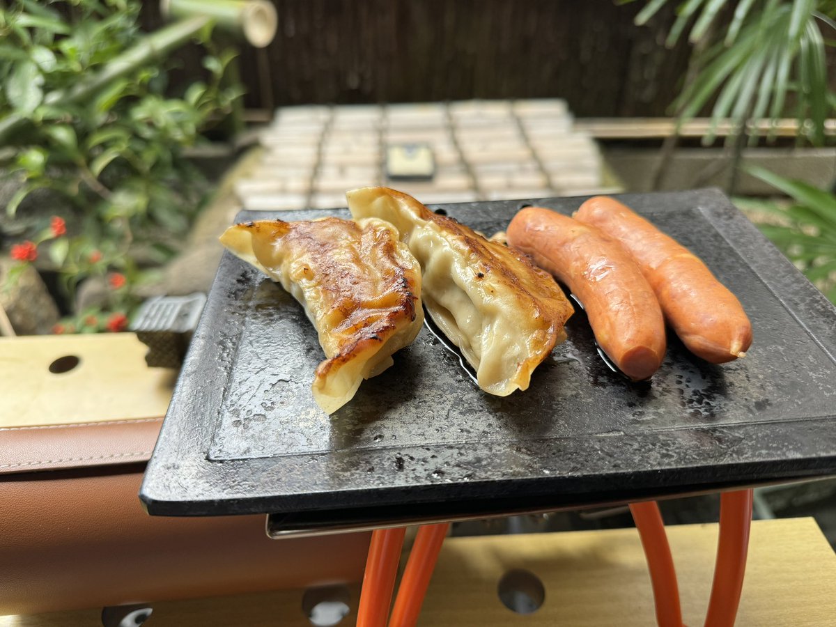 oranday0729's tweet photo. 出かける体力無かったので久しぶりに1人縁側飲み(笑) https://t.co/UMtyRVwQ9i