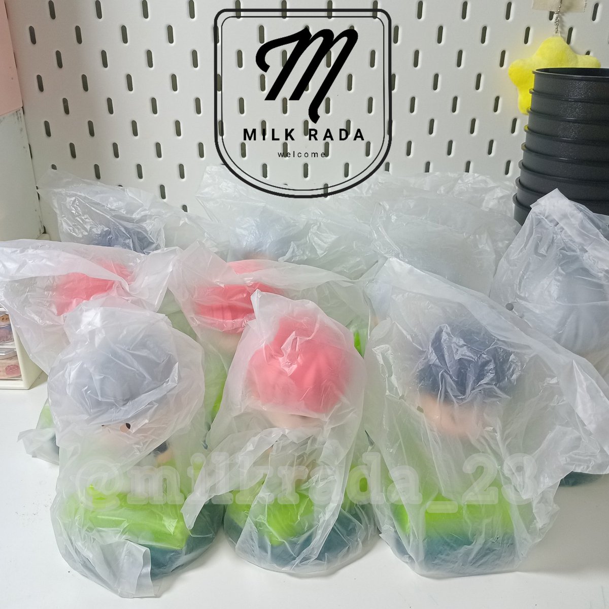 milkrada_23's tweet photo. 💚 แจกแก้วน้ำ Sf × Nct Dream 💚

👉 โควตหรือเมนชั่นเมมที่อยากได้+ฟอล ติดแท็ก #SFxNCTDream 
(แจก1ตัว เลือกได้ทุกเมมเบอร์)
👉 ถ้าถูกหวย แจก💸 777฿/ 1คน

👑 สุ่ม 1/03/24 เวลา 17:00 น.

#ตลาดนัดnctdream #ตลาดนัดnct127 #ตลาดนัดnct #NCTDREAM https://t.co/hxqiH7erVc