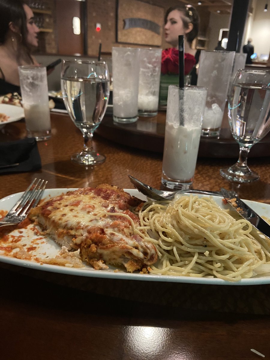 ___busayo___'s tweet photo. Trattoria Di Cat 📍 https://t.co/vzswf1ojxp