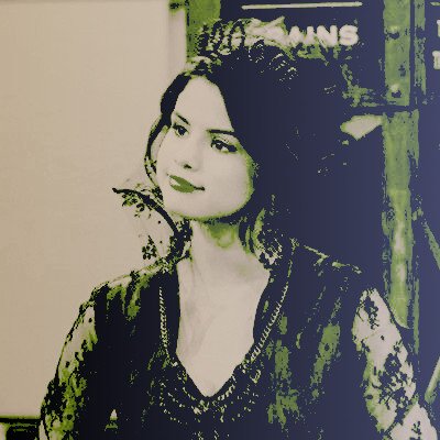comeswithmagick's tweet photo. yeah  I'm   an  evil  queen ,  what  are  you  supposed  to  be ? https://t.co/HCULpSWzpZ