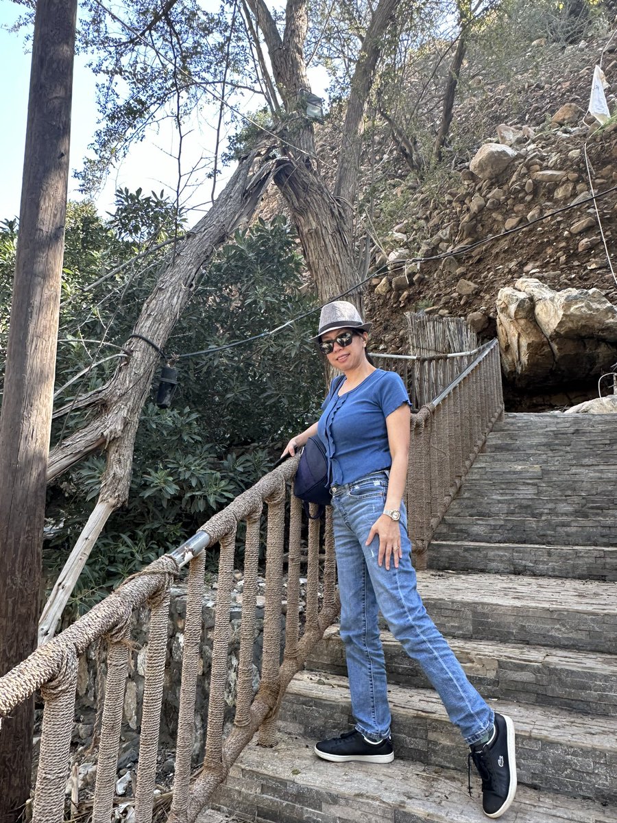BisdakV's tweet photo. Weekend adventure at Wadi Shees, a post before our ascent to a mountain village, date farms & a falaj, a local traditional water system, are situated.
#Sharjah #UAE #weekend #adventure #wadi #Shees #oasis #desert #explore #nature #MiddleEast #khorfakkan #travel #destination https://t.co/4sZ0JXMJpq
