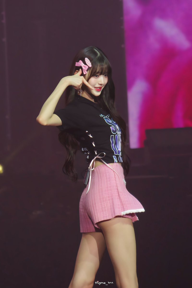 PigMe_711's tweet photo. 240217  IVE Show What I Have @ KL 
👇🏻😉

#IVE #아이브
#JANGWONYOUNG #장원영 

#IVEinKL 
#SHOW_WHAT_I_HAVE_IN_KL https://t.co/WLGPIxP2km