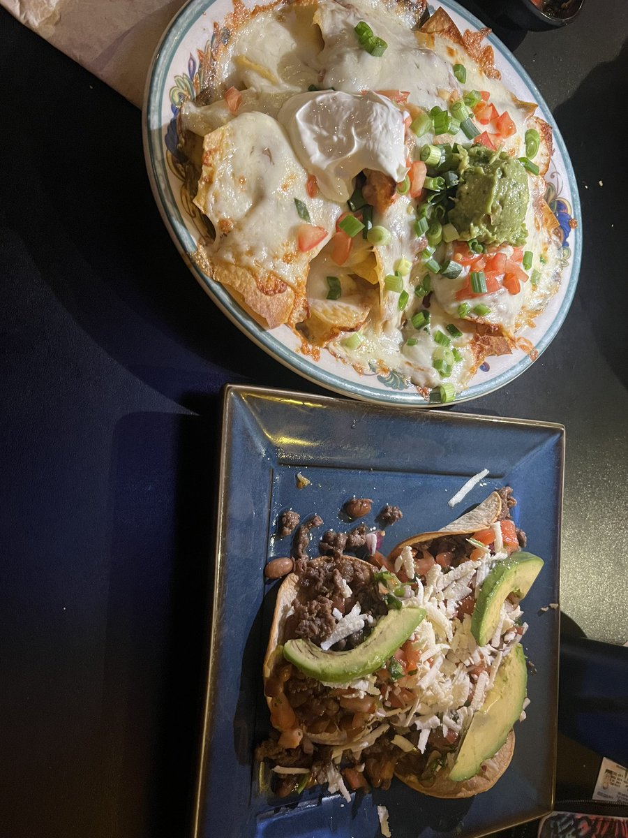GoddessCas710's tweet photo. Mmmm yummy while I wait for another drink 🤭 https://t.co/yK9lw4xHF7