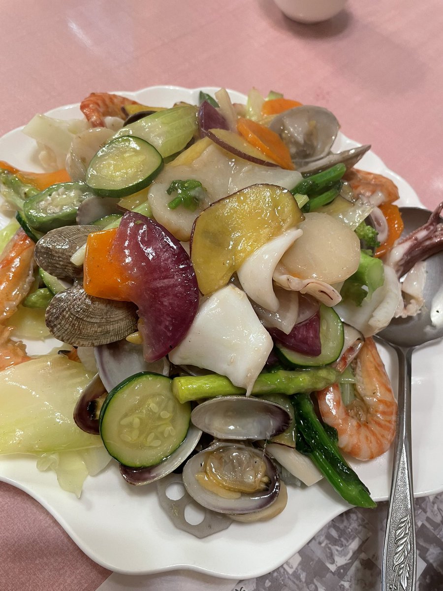 蟹の餡掛け炒飯とか食べ過ぎでしょ😓痩せる気はある…🦀