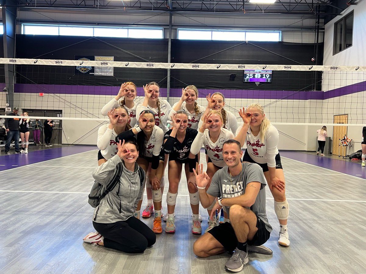 PremierNE_17Red's tweet photo. 3-0 on day 1!!! Bring on Day 2!!
@Premier_VB @leagueonevb @LOVBOMA @PrepDig_NE 
#asicspresidentsday #volleyball #earneverything https://t.co/alqIF0t7xN