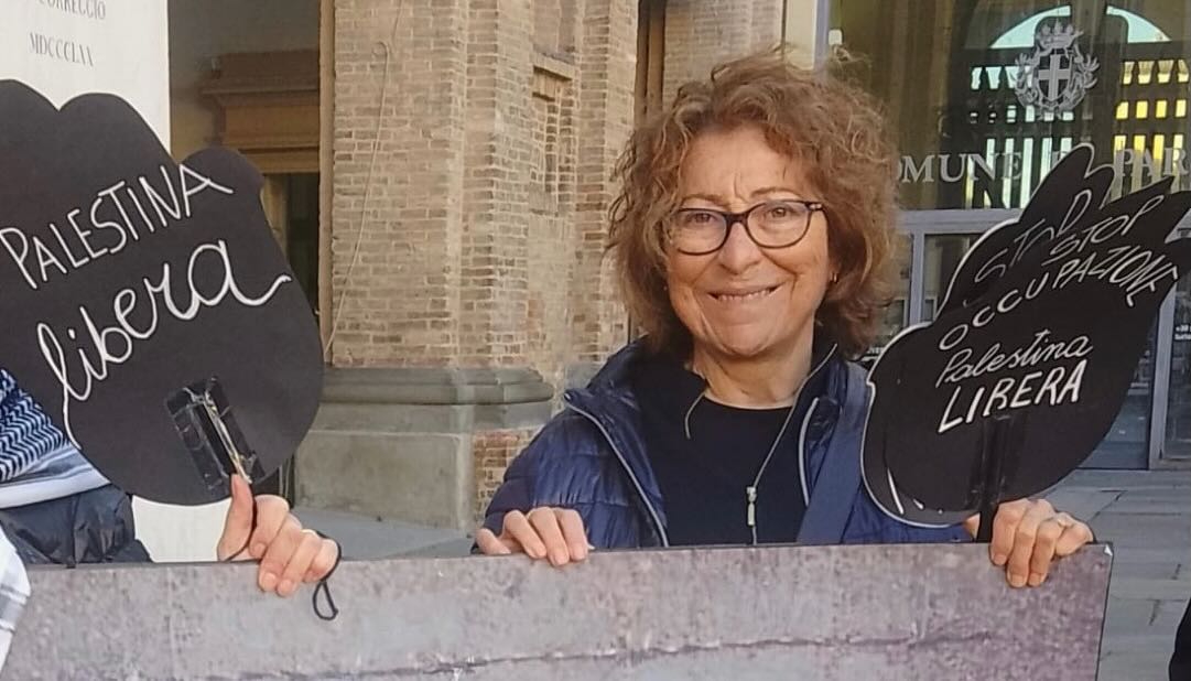 GazzettaEmilia's tweet photo. “Lavoro migrante”: Ellie Vasta #migranti #lavoro https://t.co/qHYCTs9ewG https://t.co/y4xZwqRTLT
