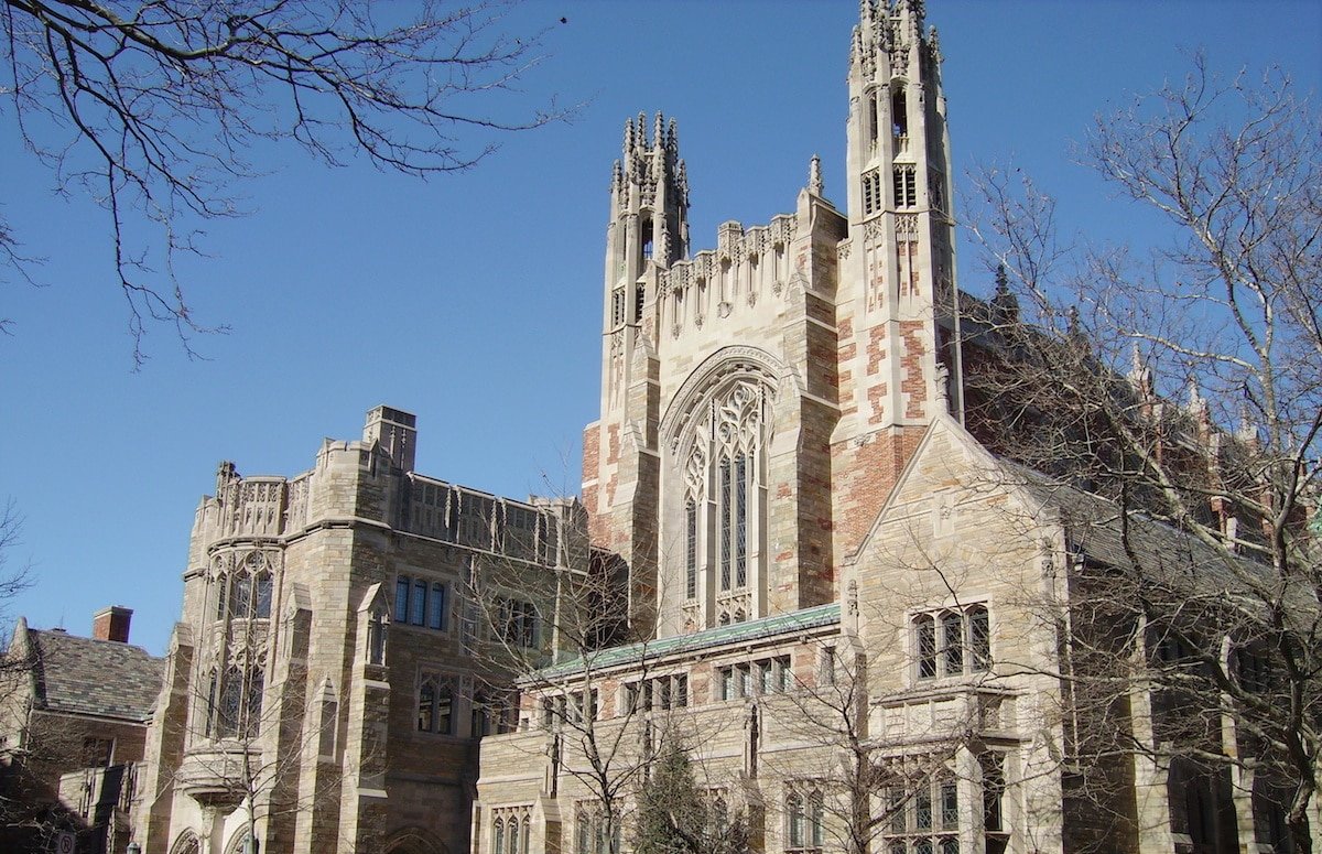 Yale apologizes for past ties to slavery