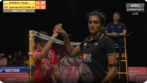 SportsArena1234's tweet image. FROM UNDERDOGS TO CHAMPIONS: INDIAN WOMENS TEAM SCRIPTS A HISTORIC WIN IN UNFORSEEN TOURNAMTENT GLORY

Indian Womens team are crowned as Asian Team Championships

🇮🇳 defeated 🇹🇭 by 3-2 in finals of #BATC 

First ever gold for India at Continental championships.

Congratulations