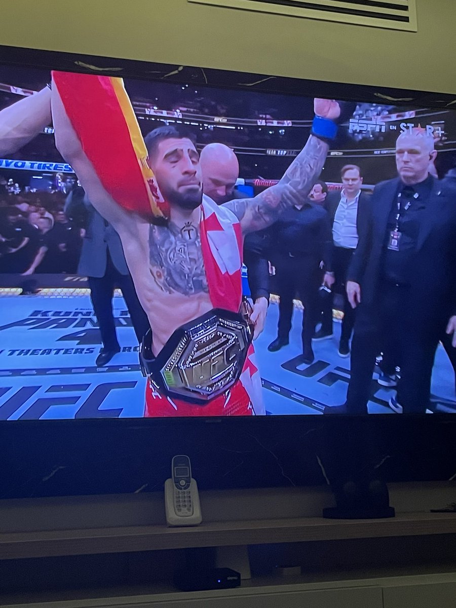 jujovs's tweet photo. @UFCEspanol @Topuriailia https://t.co/EyvoZebfwk