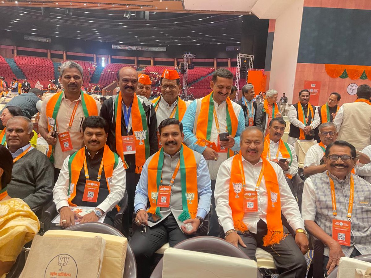 mkpranesh's tweet photo. ದೆಹಲಿಯಲ್ಲಿ ನಡೆಯುತ್ತಿರುವ ಬಿಜೆಪಿ ರಾಷ್ಟ್ರೀಯ ಕಾರ್ಯಕಾರಿಣಿ ಸಭೆಯಲ್ಲಿ ಅನೇಕ ಮುಖಂಡರ ಜೊತೆಗಿನ ಸಂತಸದ ಕ್ಷಣಗಳು. https://t.co/eShWXFwvDH