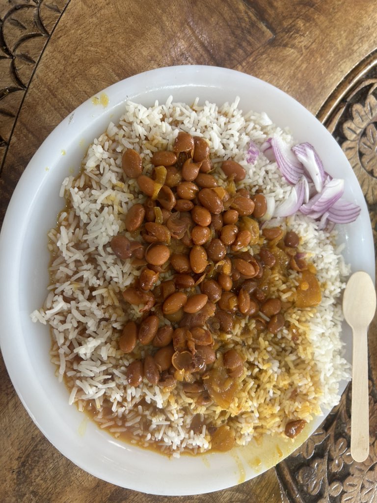 waseem_andrabi's tweet photo. #RajmaChawal at #Peerah💖🥰🥰 https://t.co/EjlCX4H5dG