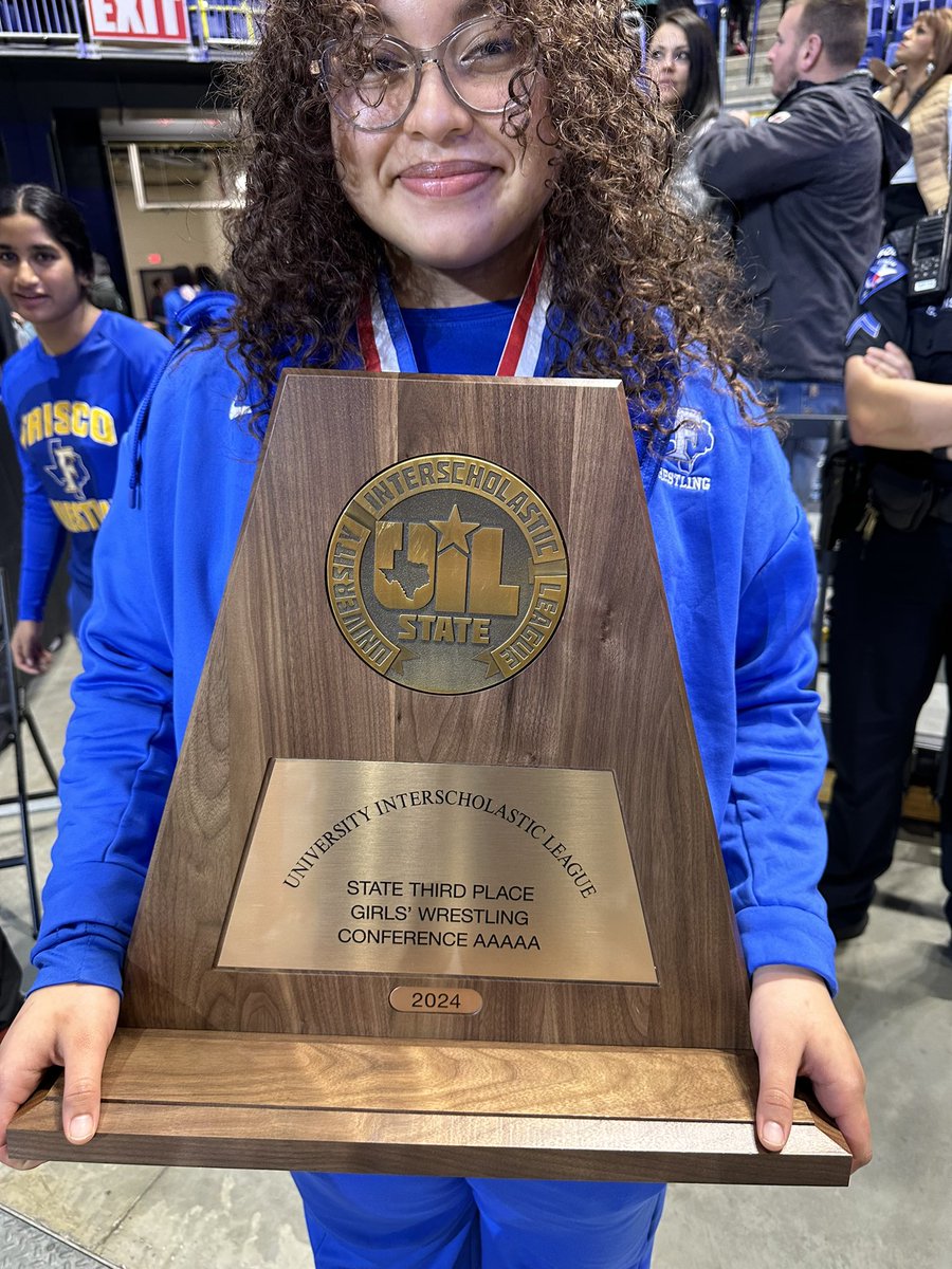 frisco_hs's tweet photo. Amazing year for these girls finishing it off with a 3rd place finish at the UIL state tournament!     
Placers 
Natalie Lopez 3rd
Gabbi Garzona 3rd
Layla Asana 6th

@CoachHarbert @DrShawnPerry @HuntMiddle @StaleyMS @coachjgipson @CoachG_TX @jonreid40 @FISDSports @FHSRaccoons https://t.co/SryB0sKLGr