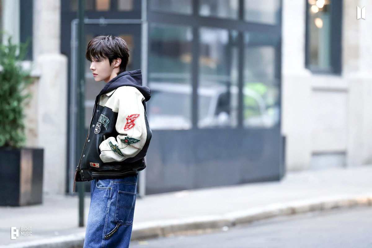 btspicstwt_'s tweet image. [📸 PHOTOS] 2024 #Jhope DAY (1/4) 

#HAPPYBIRTHDAYJHOPE