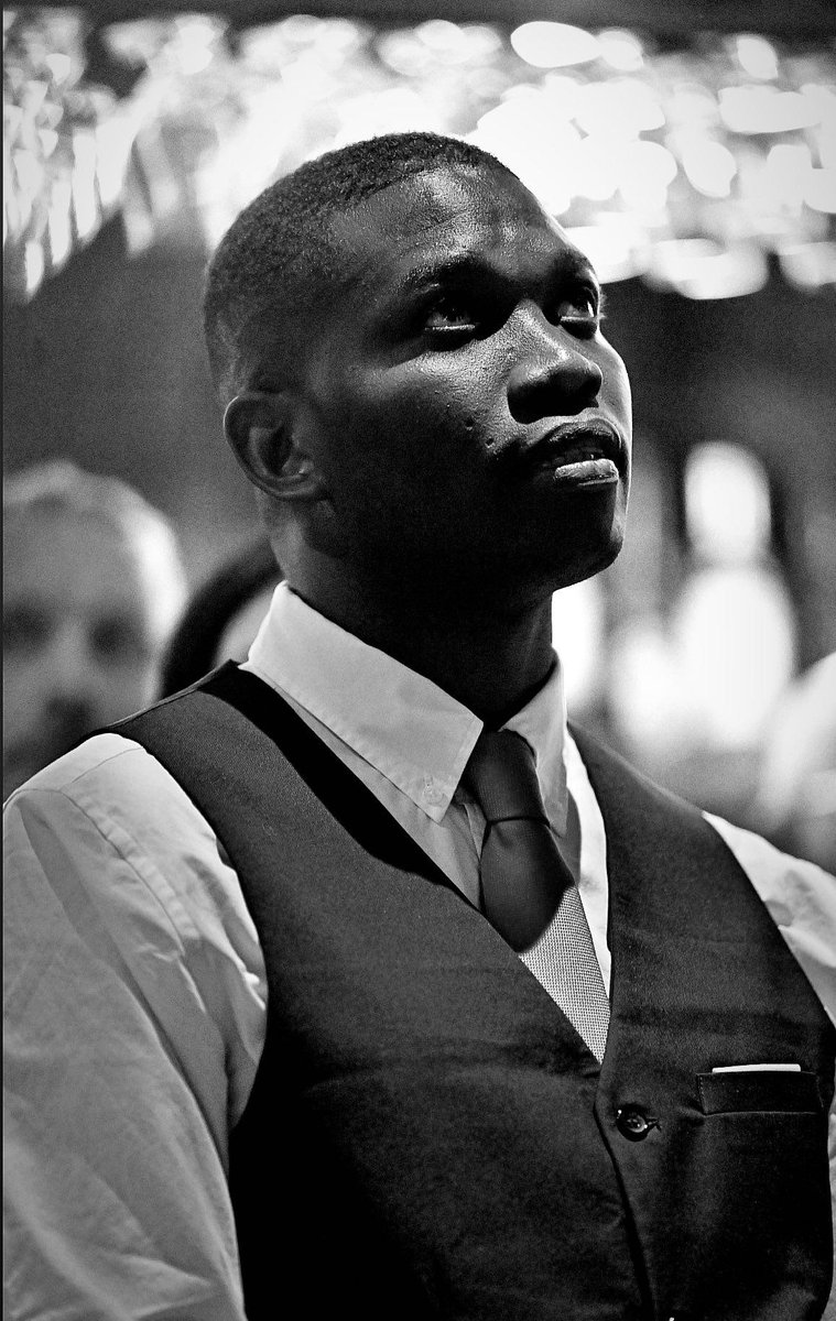 Photo prise avant ma lecture du poème "Minuit" de Fodéba Keïta dans la soirée contre la censure dédiée à Pinar Selek.

📷 Michael Meniane

#Falmarès <a href="/AtlantideNantes/">ATLANTIDE</a> 
#DONNERLEMAX #Poésie