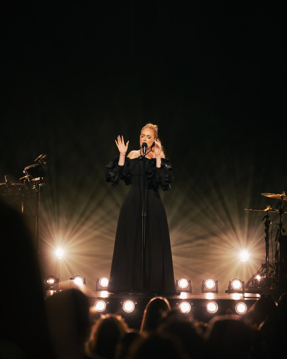 Adele's tweet photo. https://t.co/cN52F8geXs