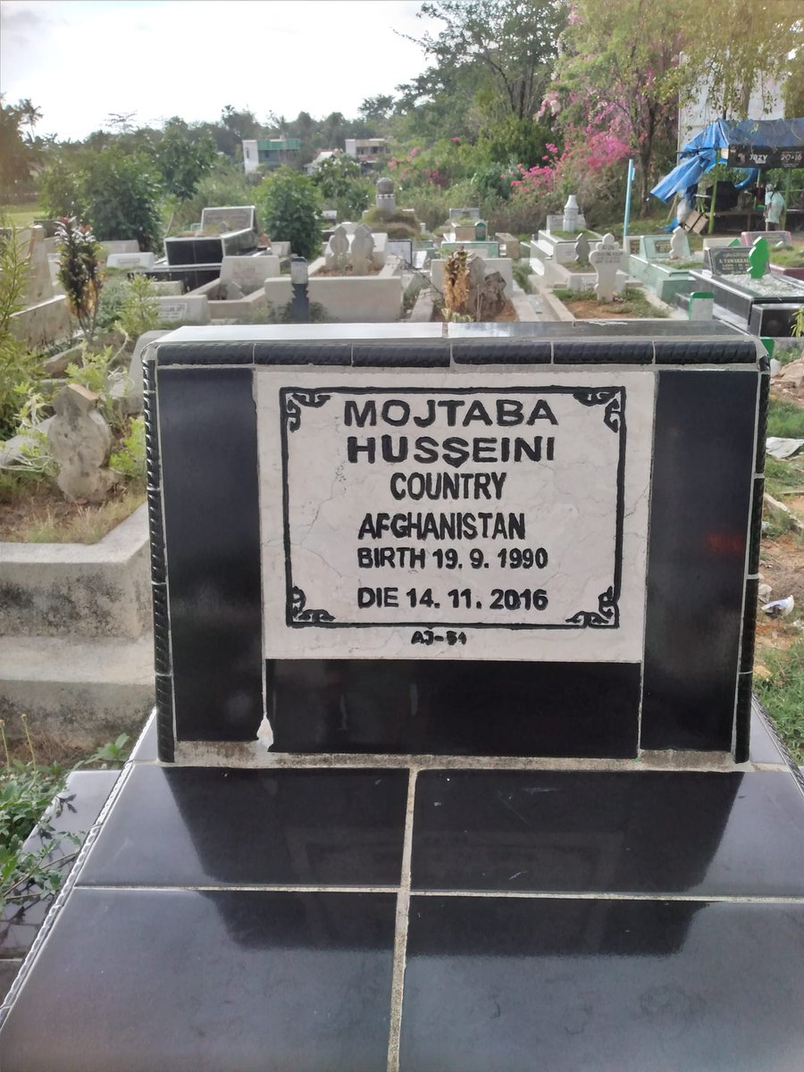 zhrans753's tweet photo. So many Hazara refugees lost their in indo, they were buried with their dreams. Please don't allow other refugees face the same destiny.  #End12YearsInLimbo_Indonesia https://t.co/hc62oScXub